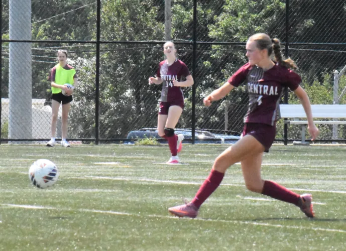 Wheeling Central Girls Rally Past Steubenville In Soccer